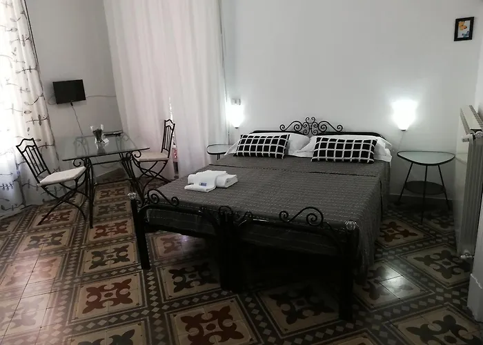 Aloi Rooms